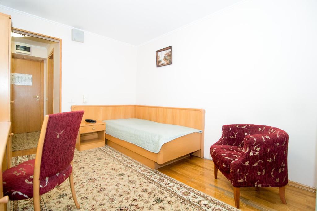 Standard Single Room - Treatment Included