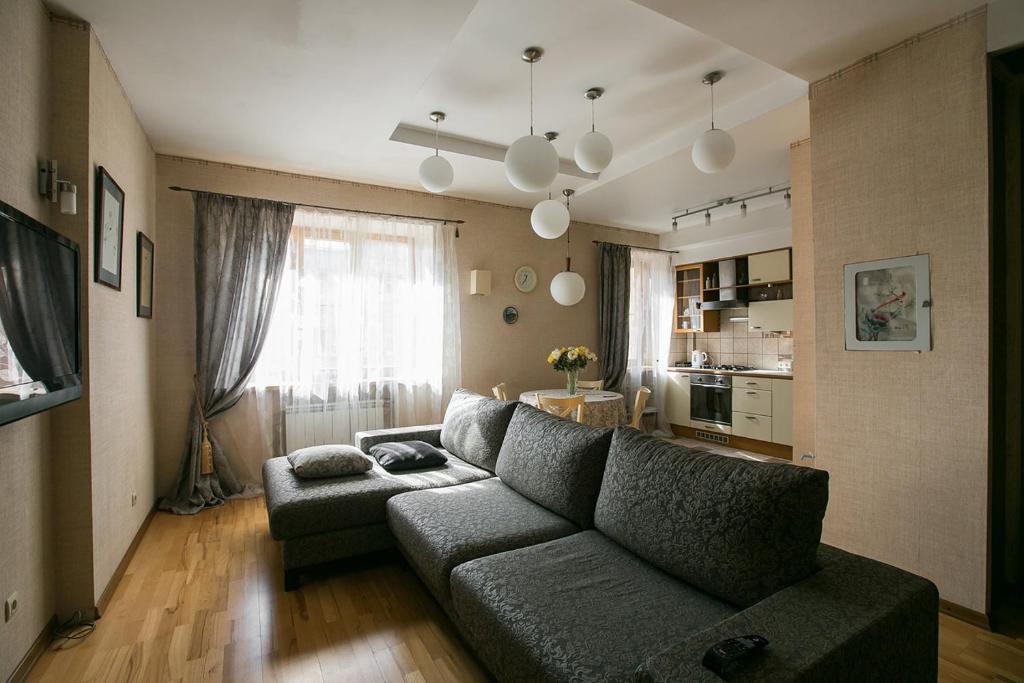 Apartment on Bolshaya Pokrovskaya