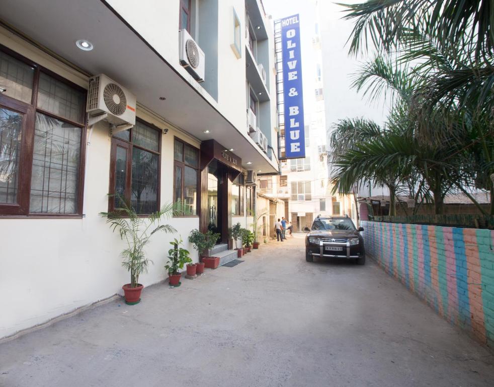 Airport Hotel Olive & Blue photo