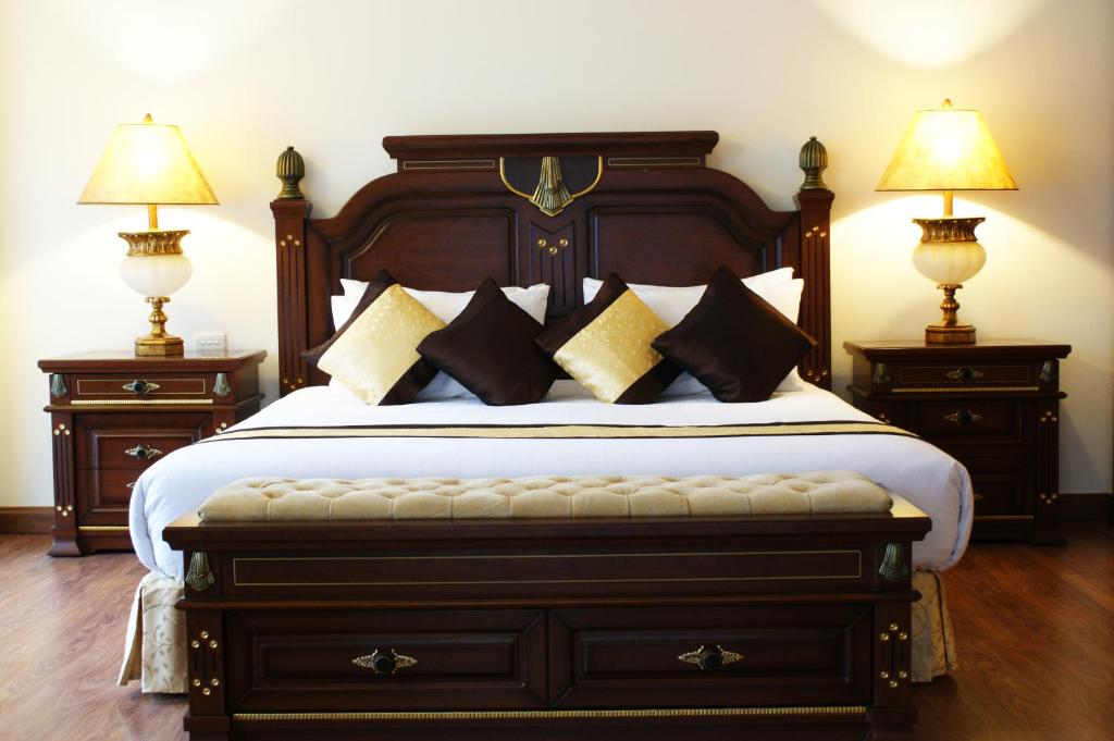 LK Metropole Hotel photo