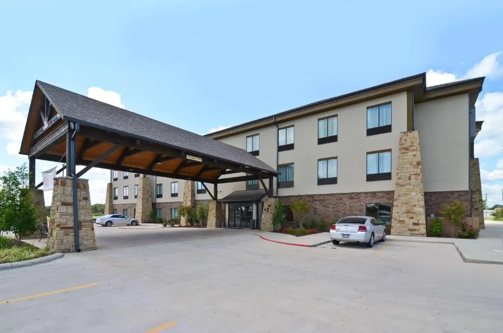 Best Western Plus Emory at Lake Fork Inn & Suites，位于Emory的酒店