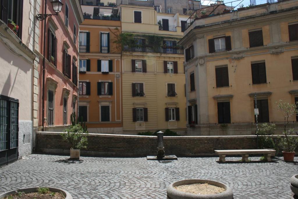 STELLA'S APARTMENT IN MONTI - 3