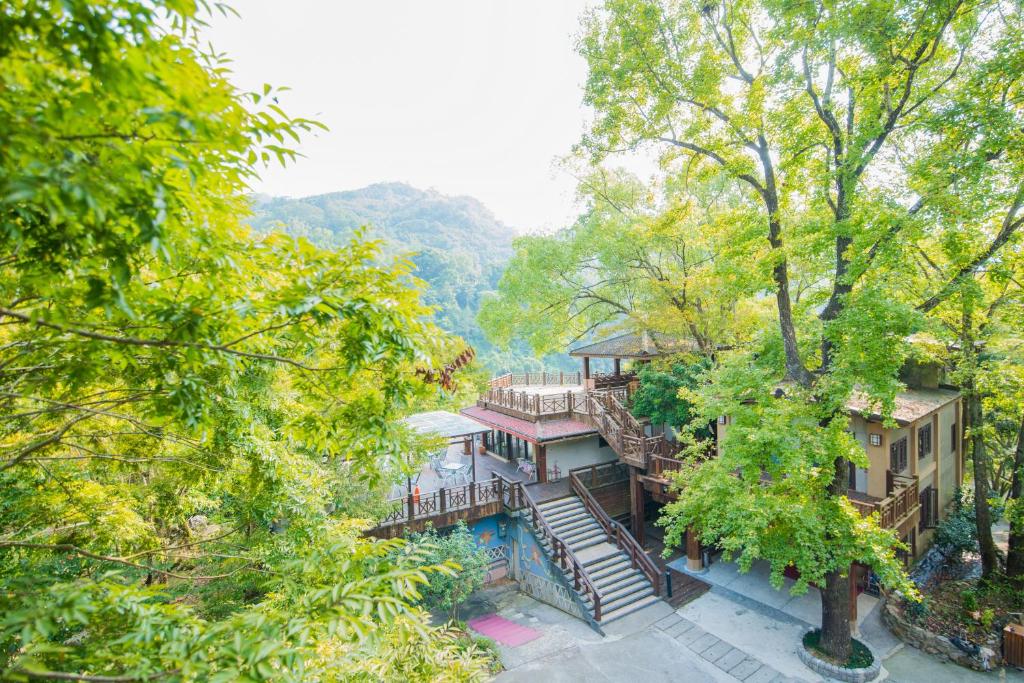 Surrounding environment
