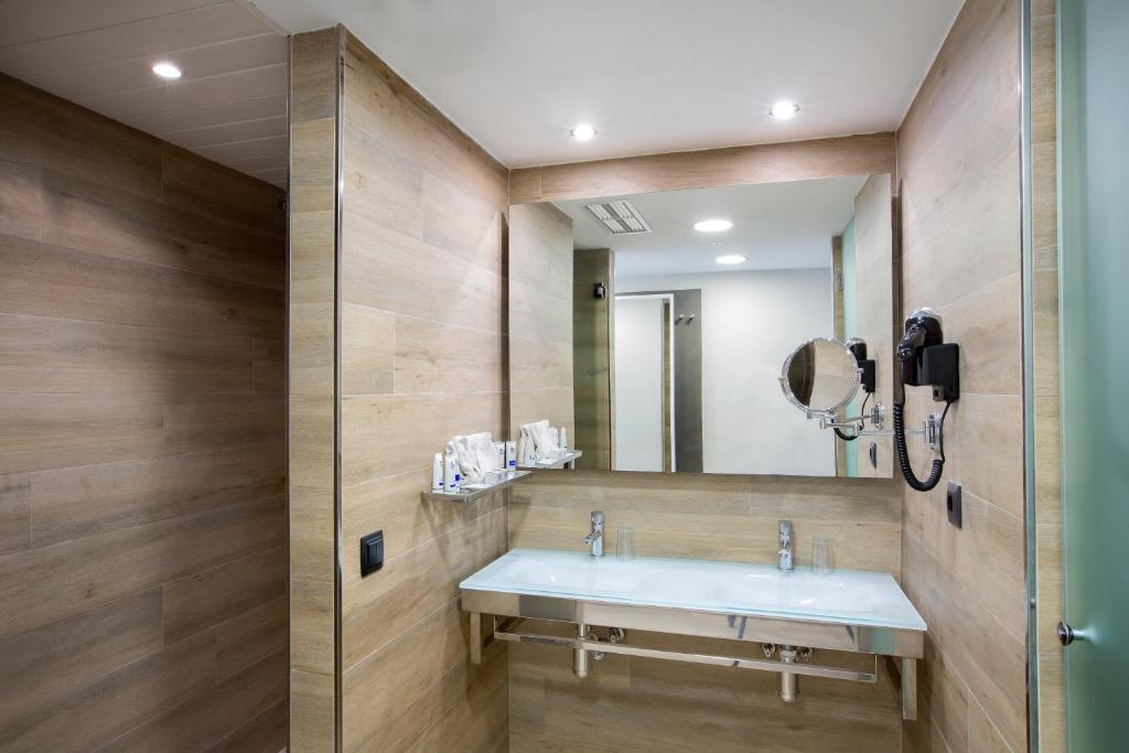 Mar Hotels Playa de Muro Suites — Hotel rooms in Playa de Muro, Balearic Islands