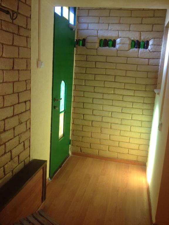 Out of the Wilderness, Midreshet Ben Gurion