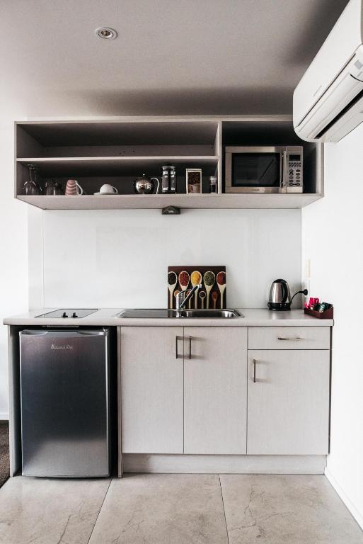 Kitchen, The Grange Boutique Motel in Christchurch