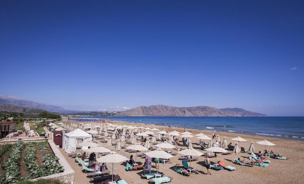 Vantaris Palace — Beach in Georgioupolis