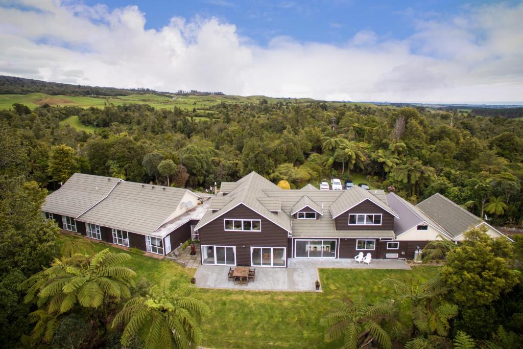 Patuha Rainforest Retreat — Hotel in Okato