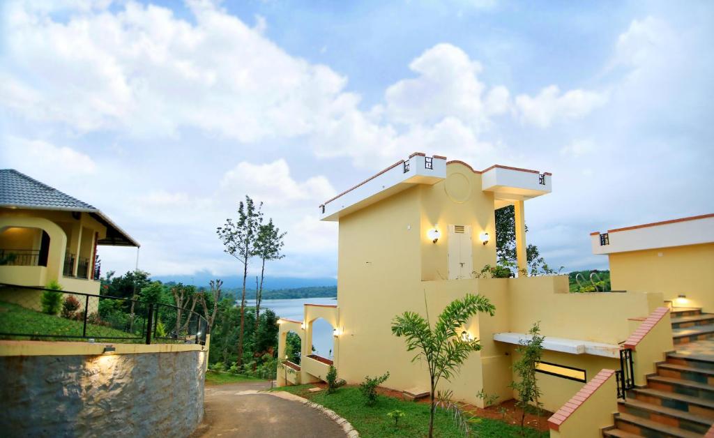Vista Del Lago photo
