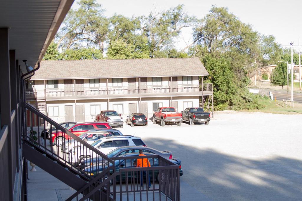 Cottonwood Inn & Suites photo