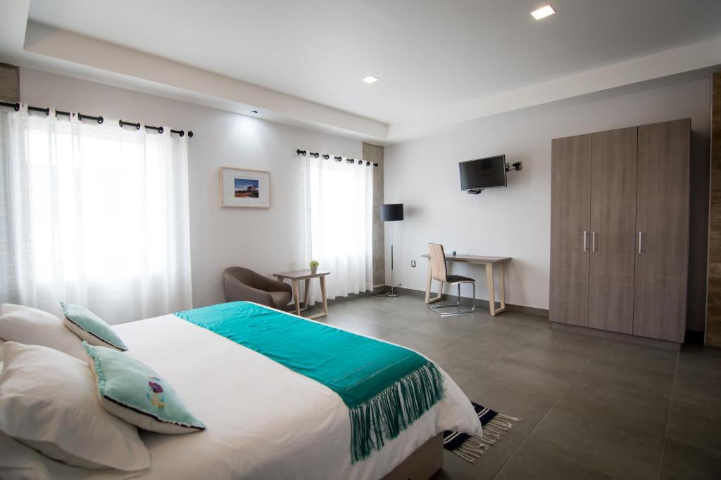 Maria Ines Hotel Suite - 3