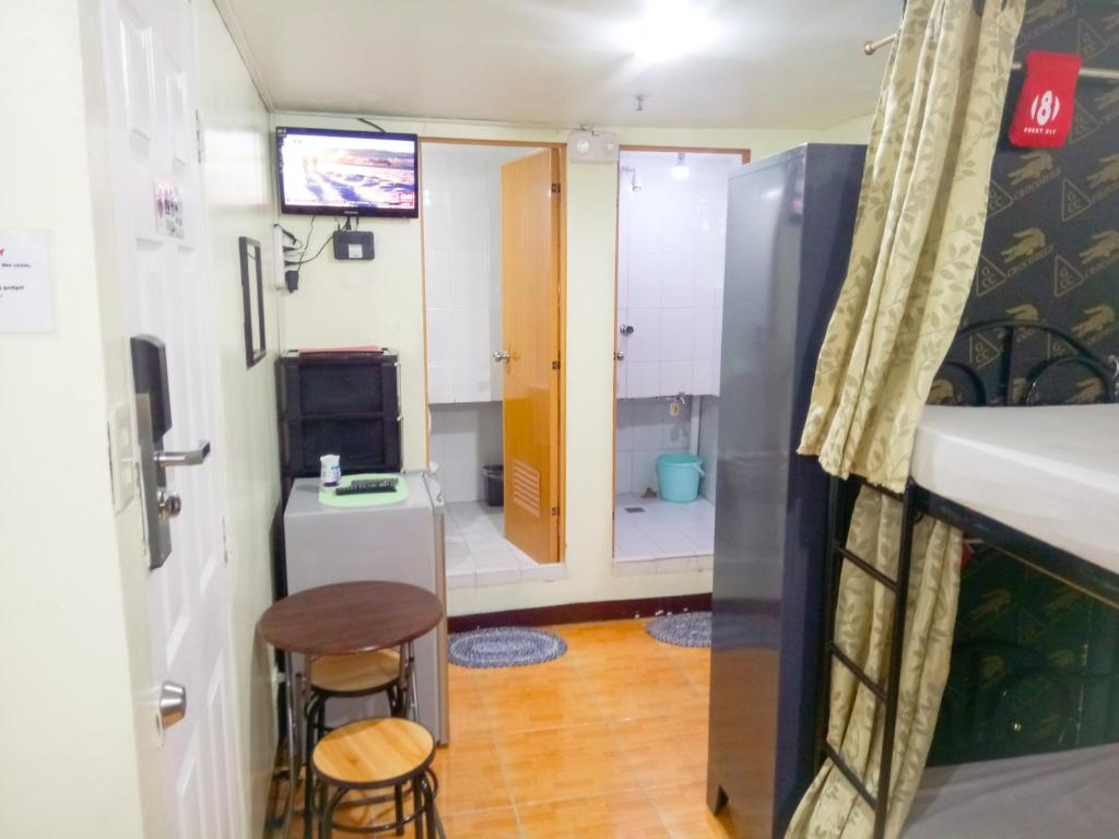 Shared lounge/TV area