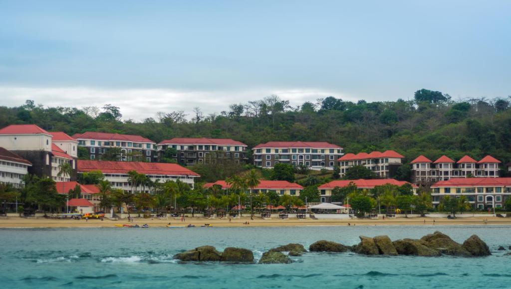 แคนยอน โคฟ โฮเต็ลแอนด์สปา (Canyon Cove Hotel & Spa)