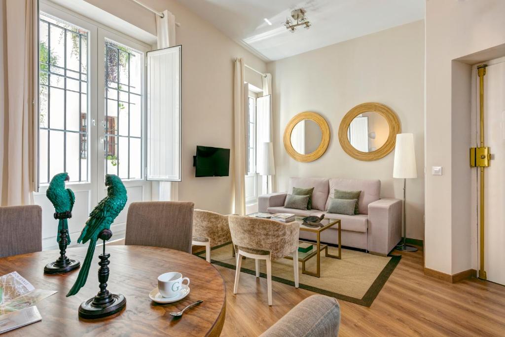 Genteel Home Conde de Ibarra — Hotel in Seville