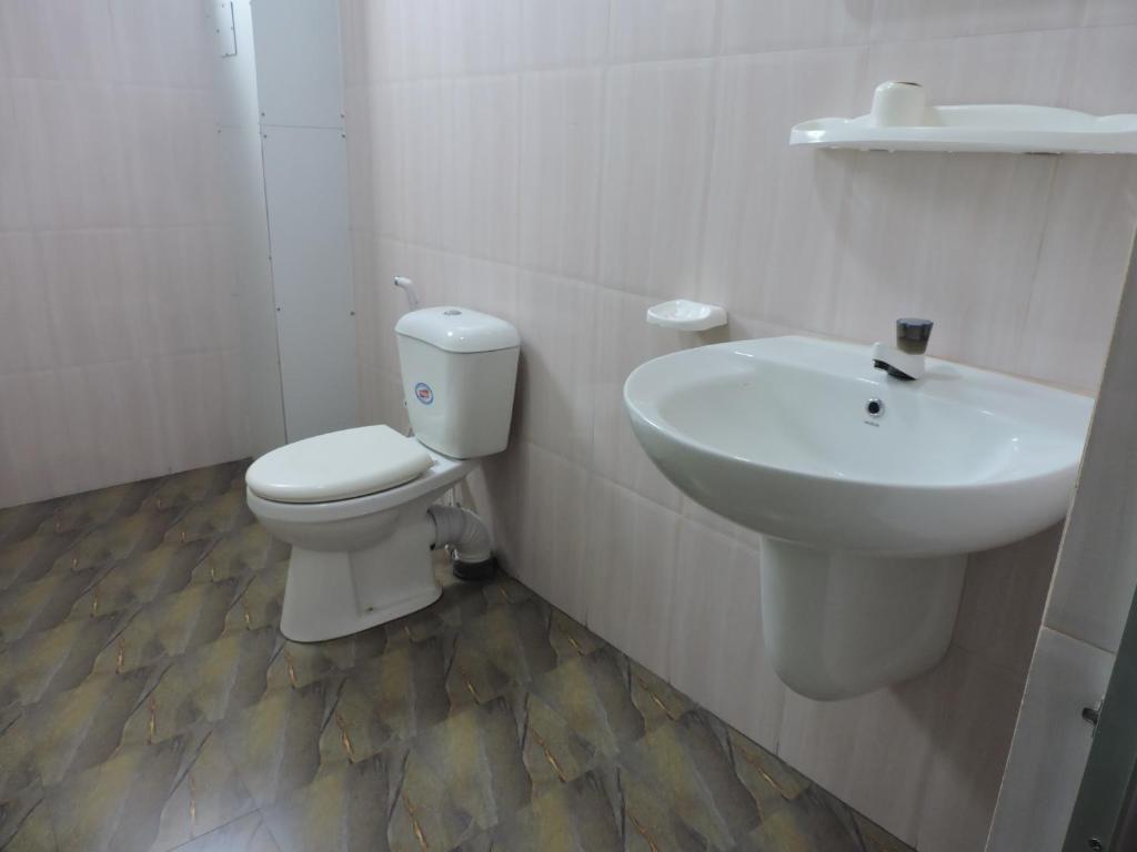Bathroom, Hotel Mount in Kurunegala