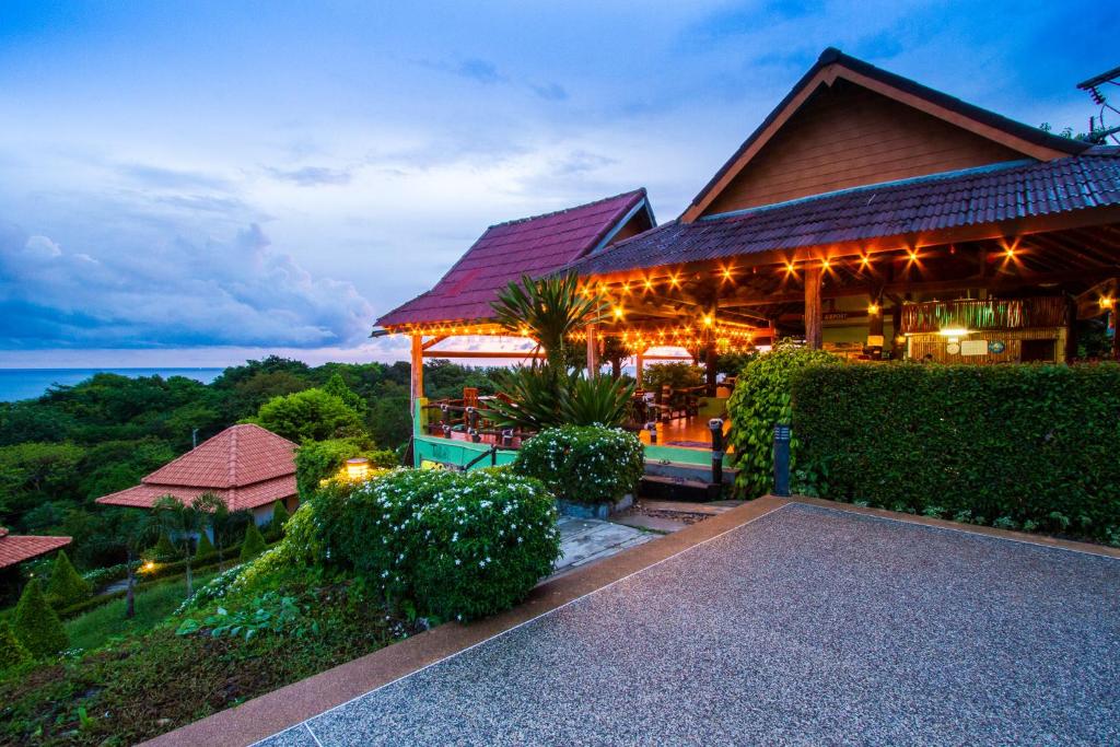 Restaurant, Bakantiang Resort in Koh Lanta