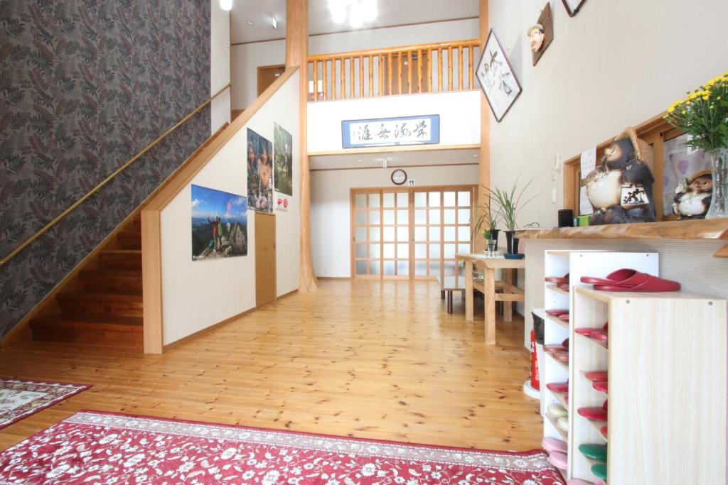 민슈쿠 쯔리노이에 전경