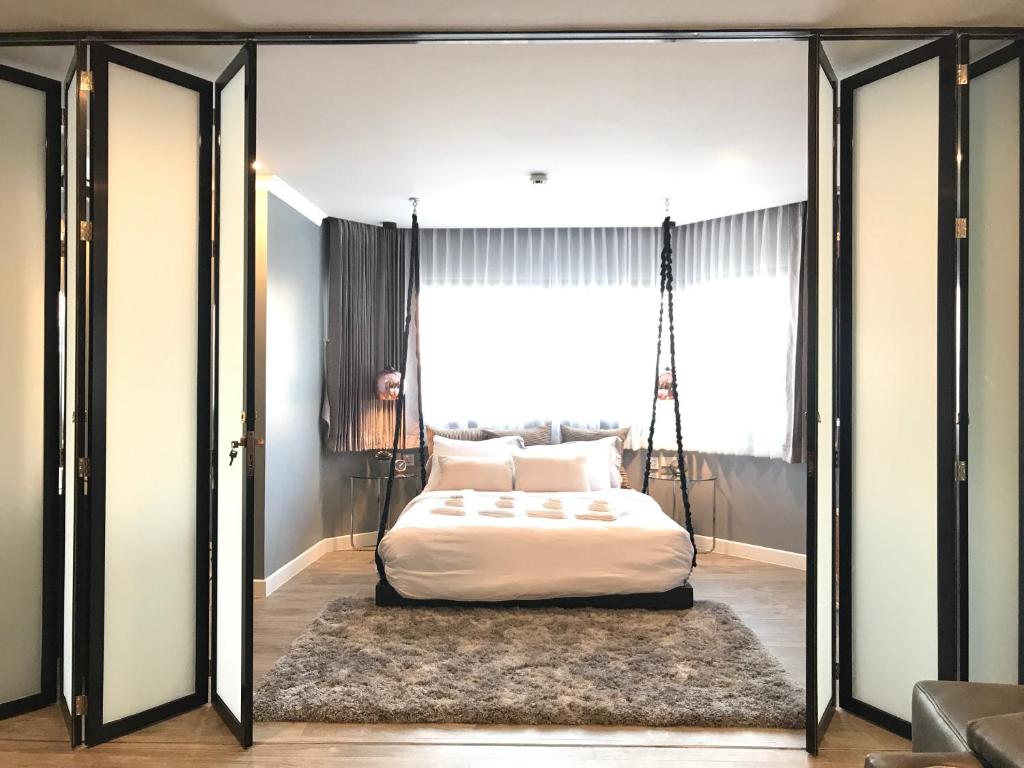 Stay in Style, in the heart of Nimman Road. R306A photo