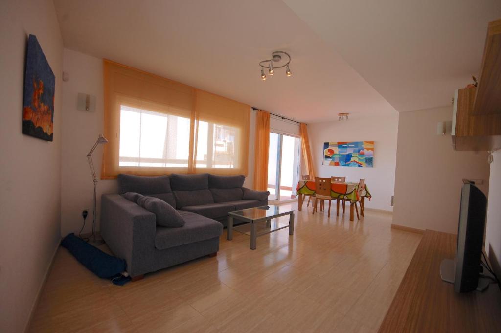 Lets Holidays Big Terrace House and 2 Parking - 2