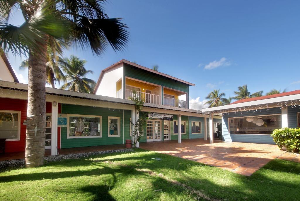 Exterior view, Grand Palladium Bavaro Suites, Resort & Spa-All Inclusive in Punta Cana
