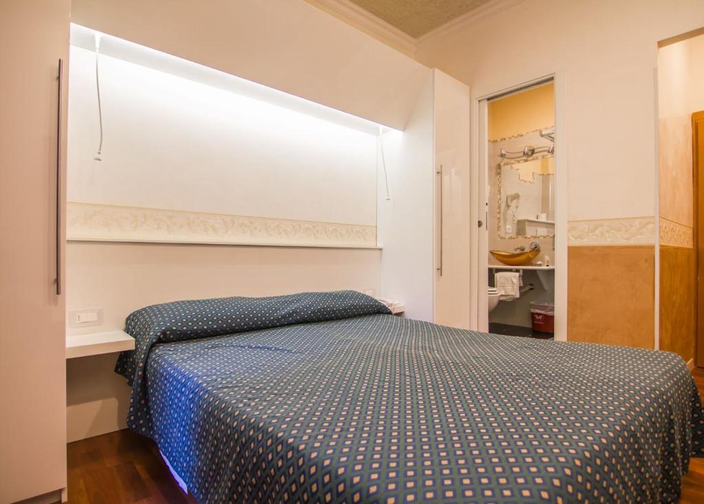 Hotel Verona Rome Photo 13