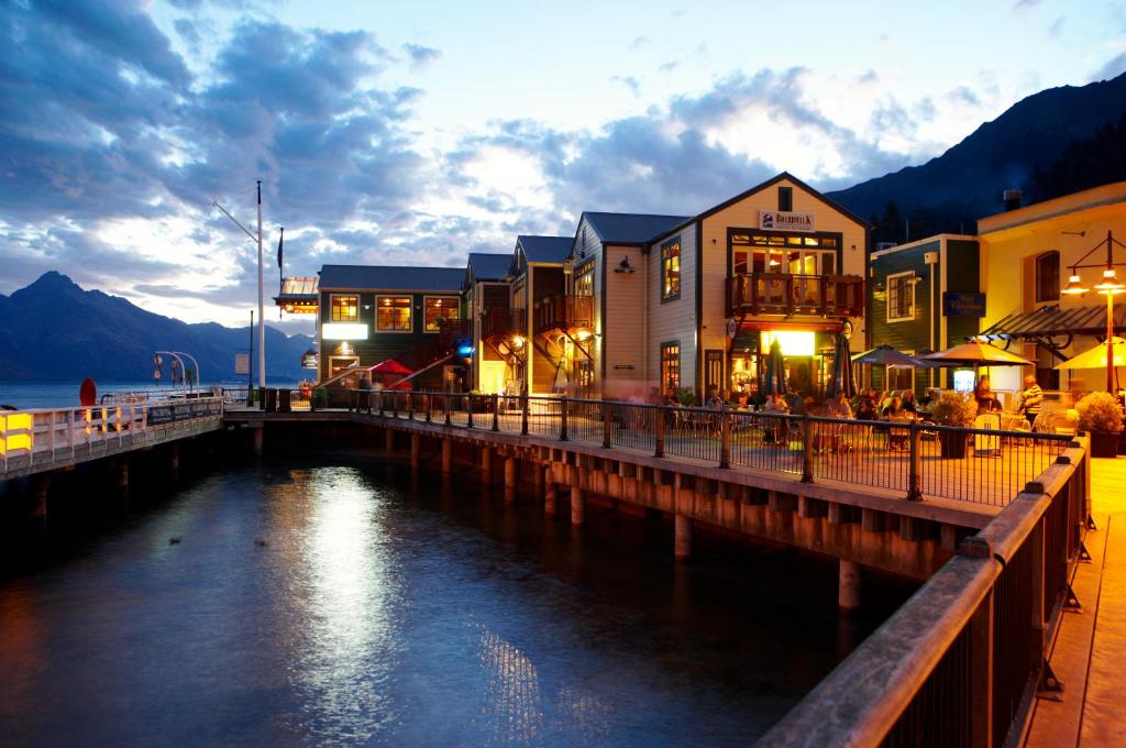 Restaurant, Alexis Motels and Apartments in Queenstown