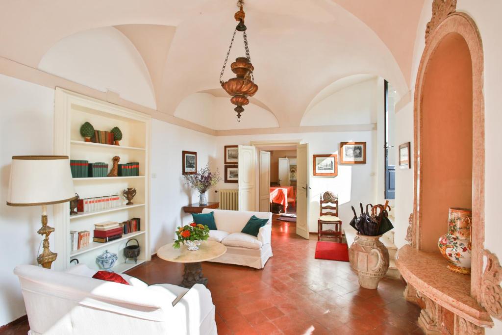 LA SERENELLA West Wing photo