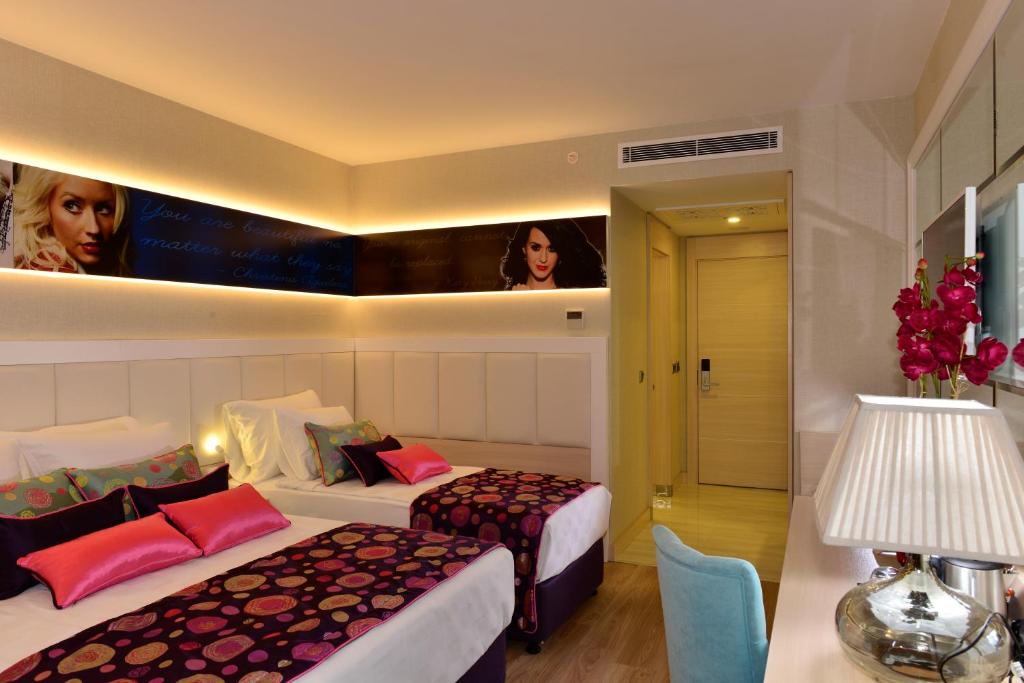 Azura Deluxe Resort & Spa - Ultra All Inclusive — Hotel rooms in Avsallar