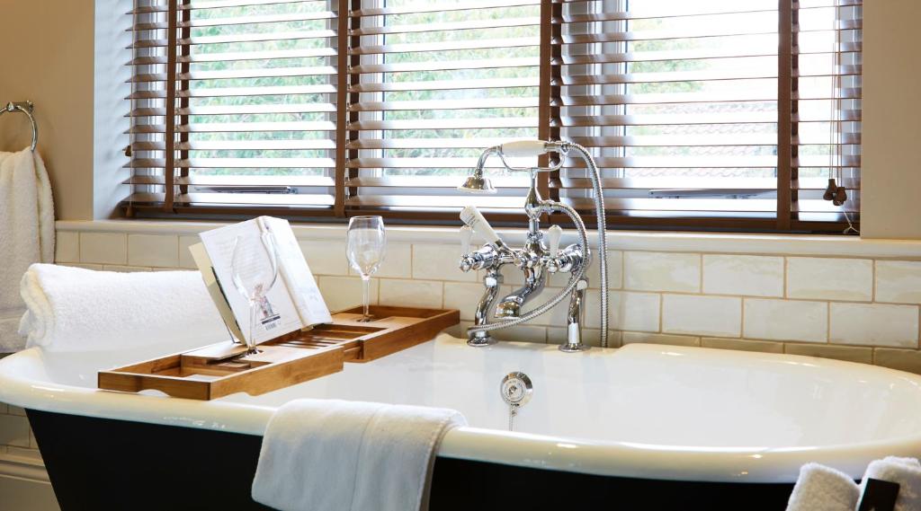 Bathroom, The Plough Scalby in Scarborough