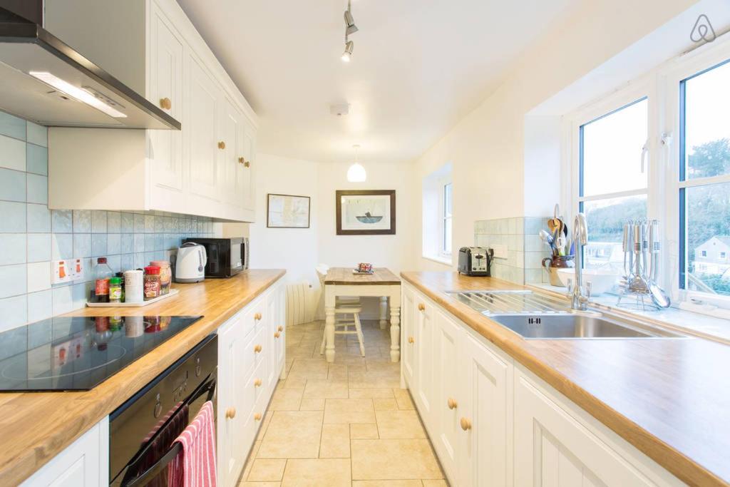 Fisherman's Cottage, St Mawes photo 3