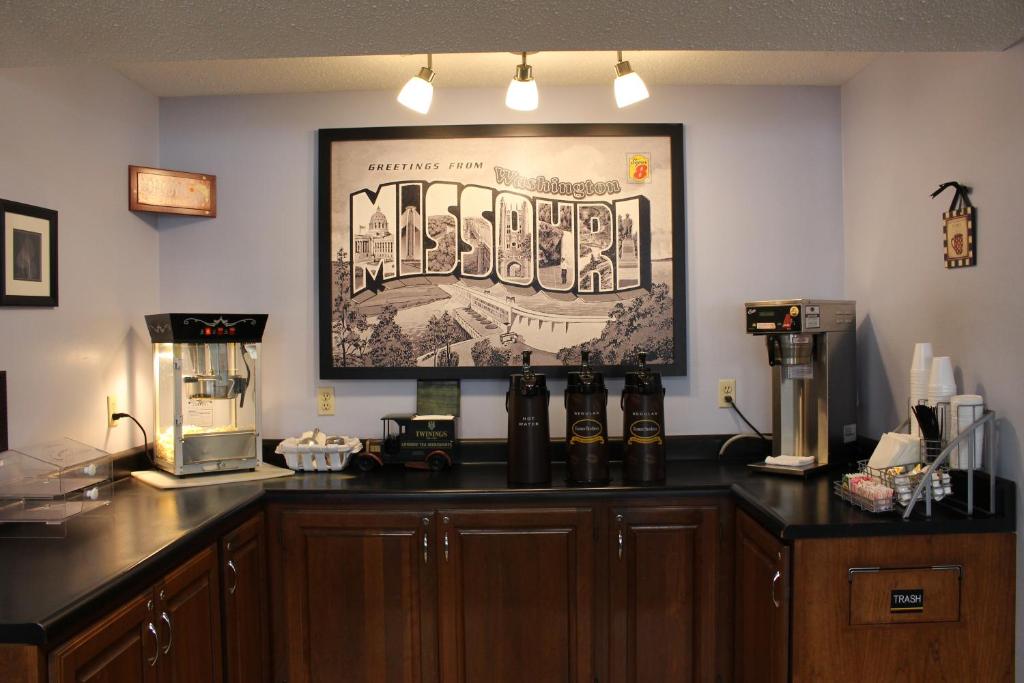 Super 8 By Wyndham Washington photo