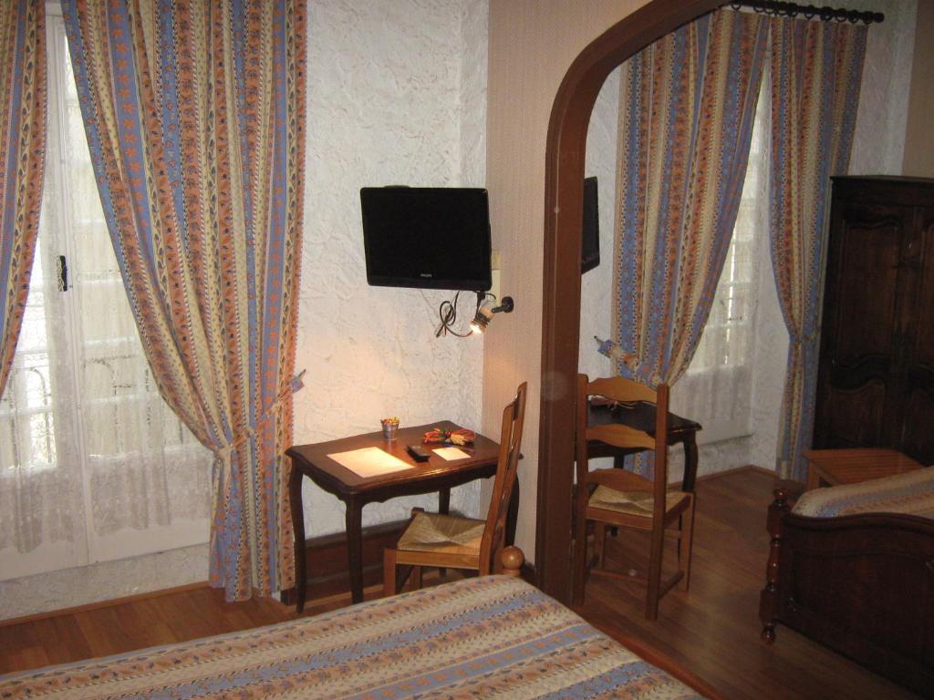 Hotel Chaumiere - photo