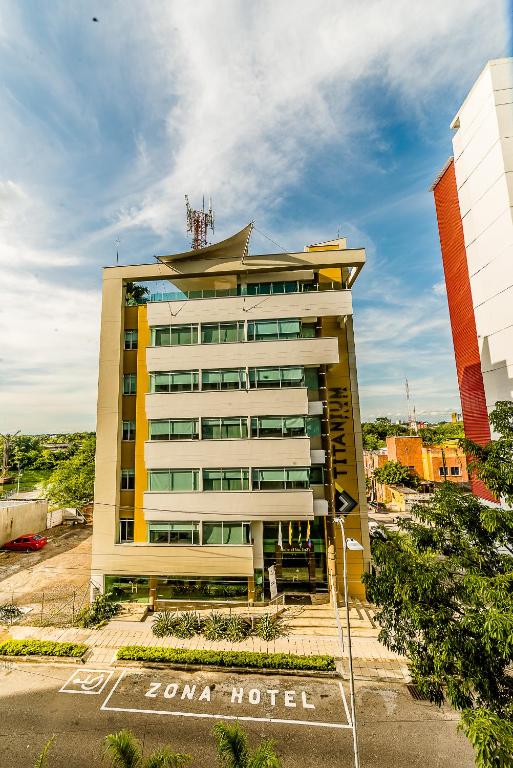 Hotel Titanium Plaza photo