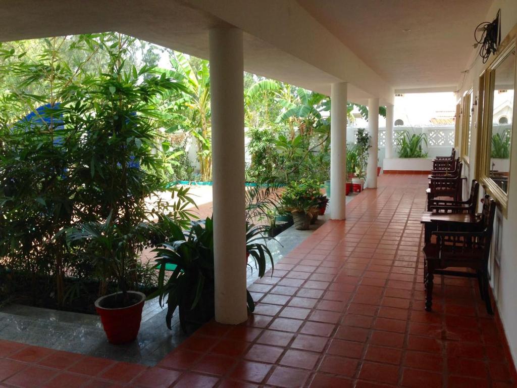 4. 메야 비치 워크..