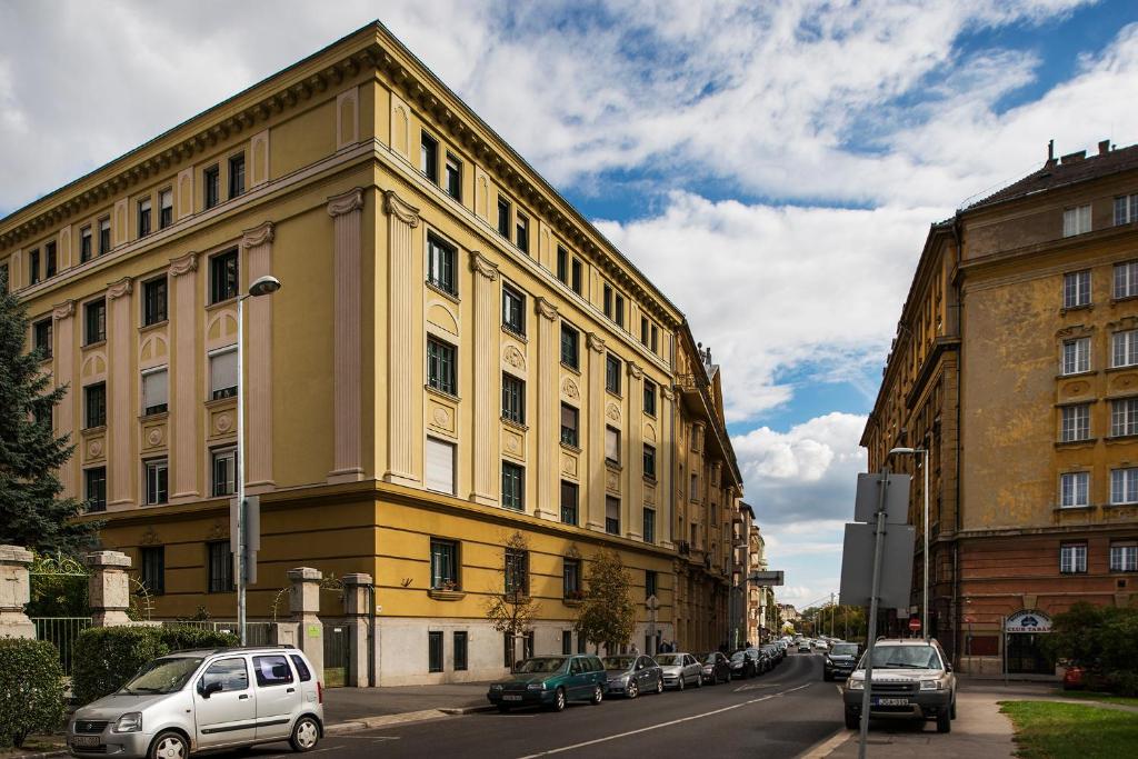 Engel Apartman photo