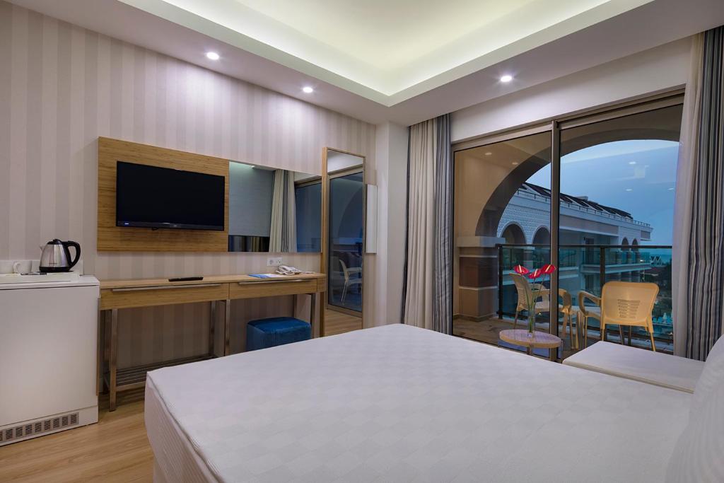 Dosinia Luxury Resort-Ultra All Inclusive — Hotel rooms in Beldibi