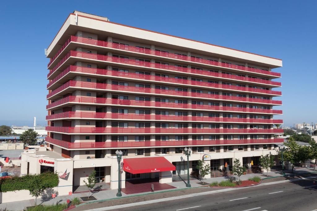 Ramada By Wyndham San Diego National City Photo 17