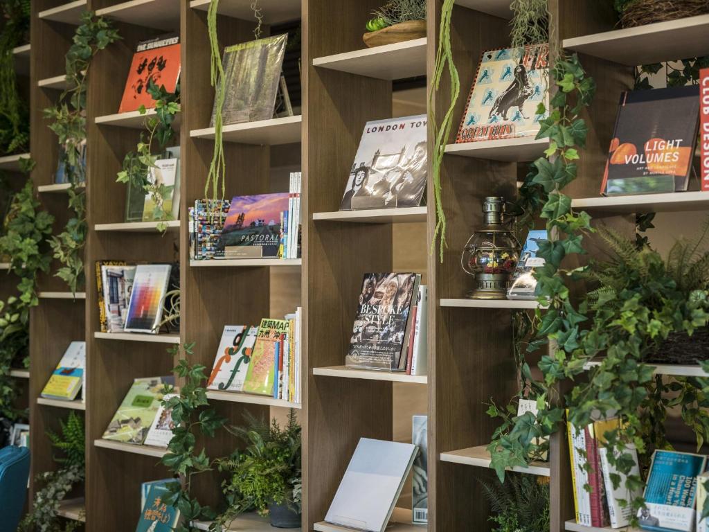 Shared lounge/TV area