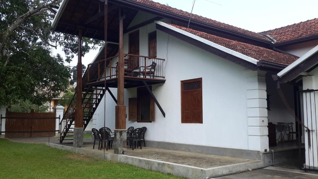 Villa Indrasiriya photo