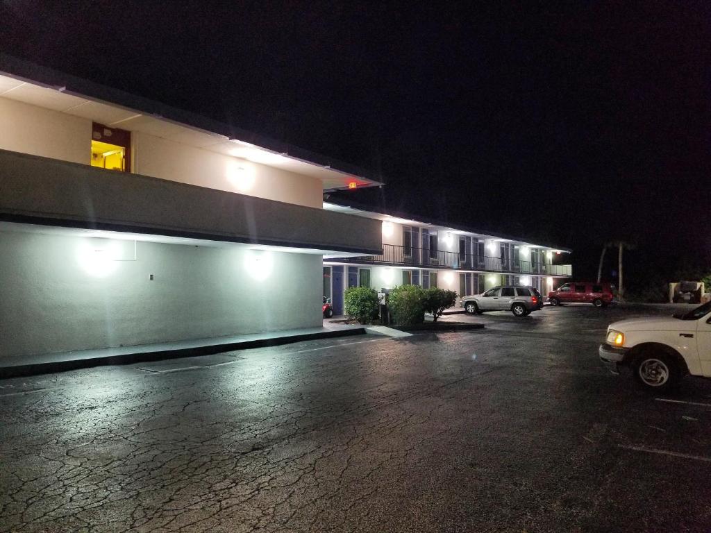 Econo Inn - Ormond Beach photo