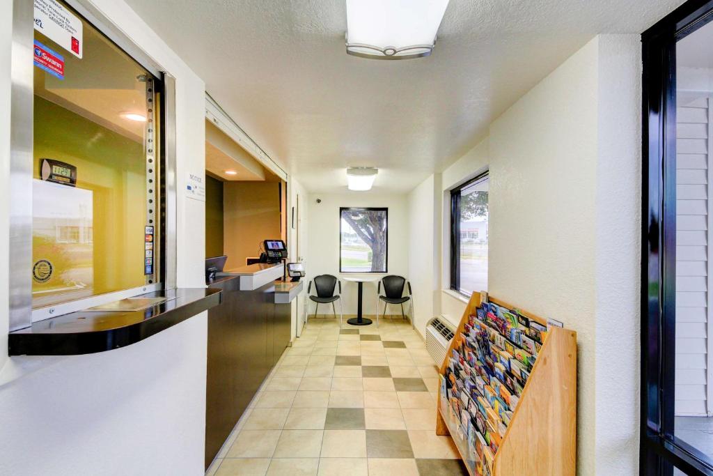 Studio 6 Midwest City, Ok - Oklahoma City photo