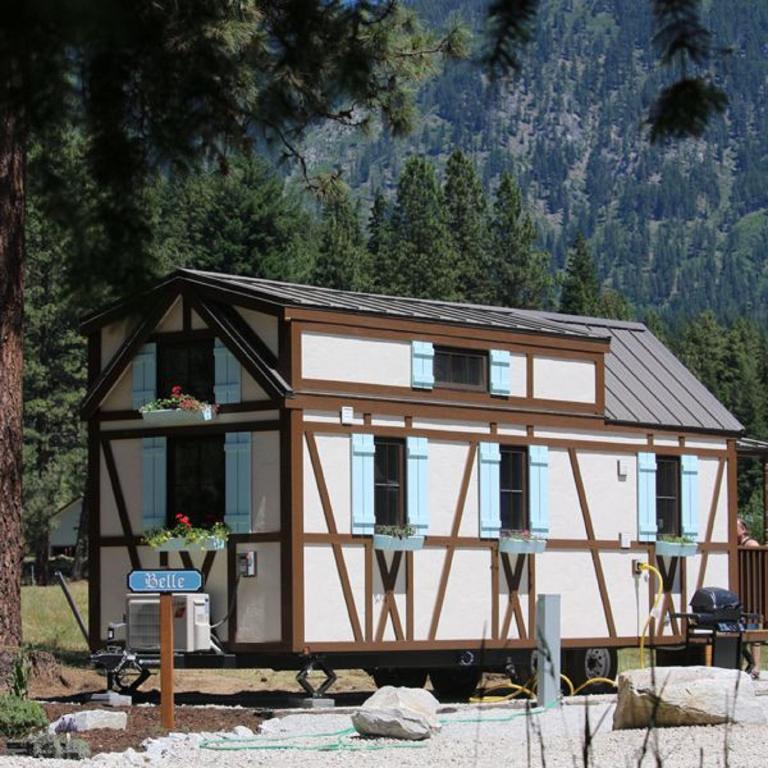 Leavenworth Camping Resort Tiny House Belle photo
