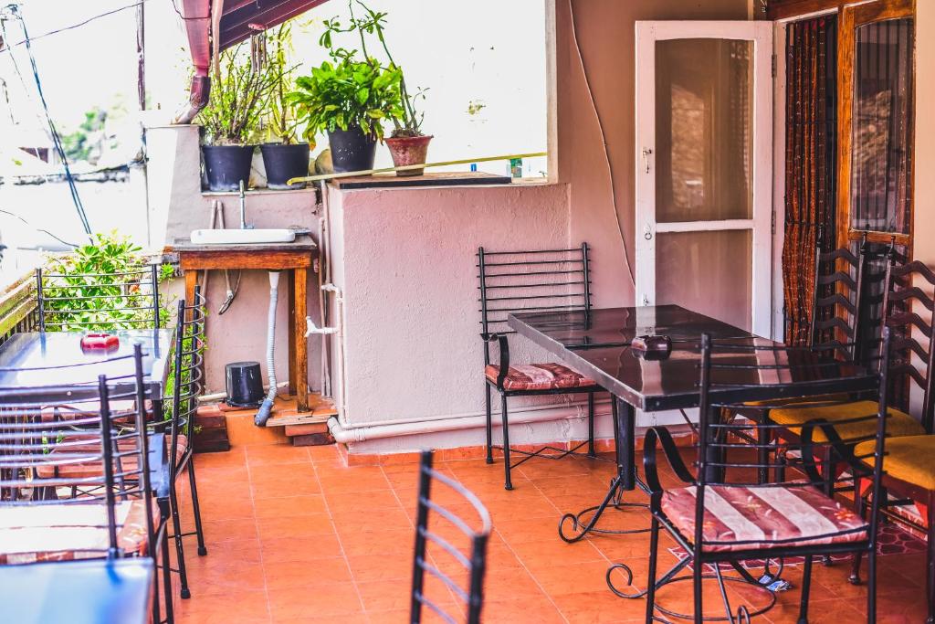 Wijenayake's - Beach Haven Guest House - Galle Fort photo