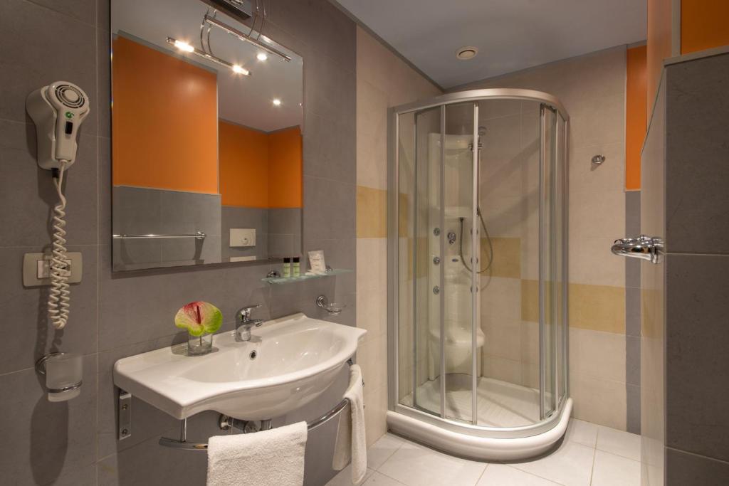 Hotel Mediterraneo Photo 5