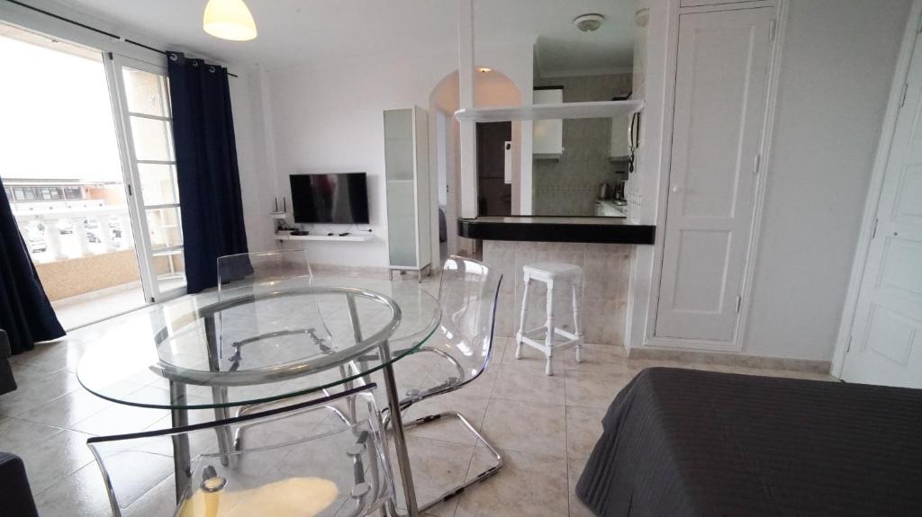 Harbour Apartment With Sea View - 2