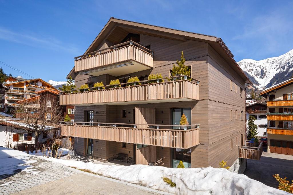 Chalet Piz Buin photo