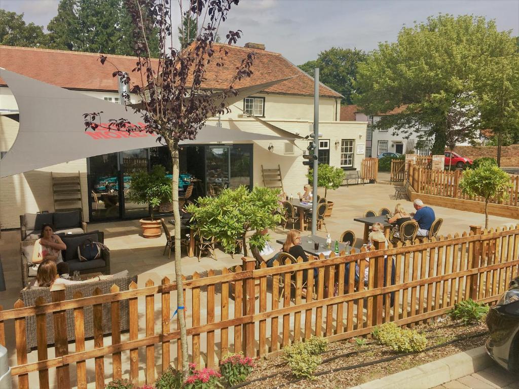 The White Horse, Hertingfordbury