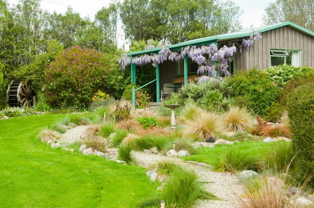 Waterwheel Cottage — Hotel in Nelson