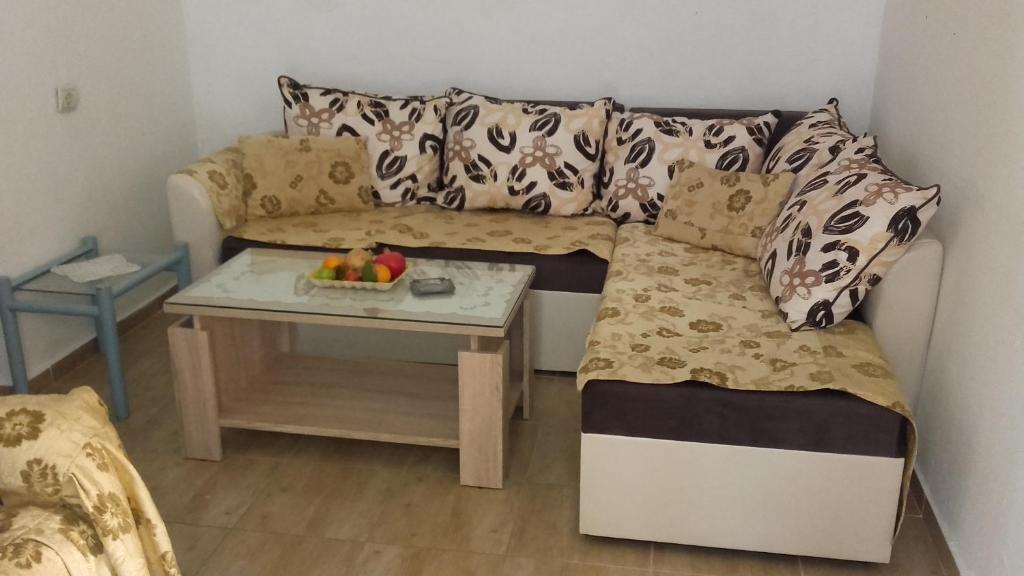 Apartman Ana Marstjepovic — Hotel in Bar