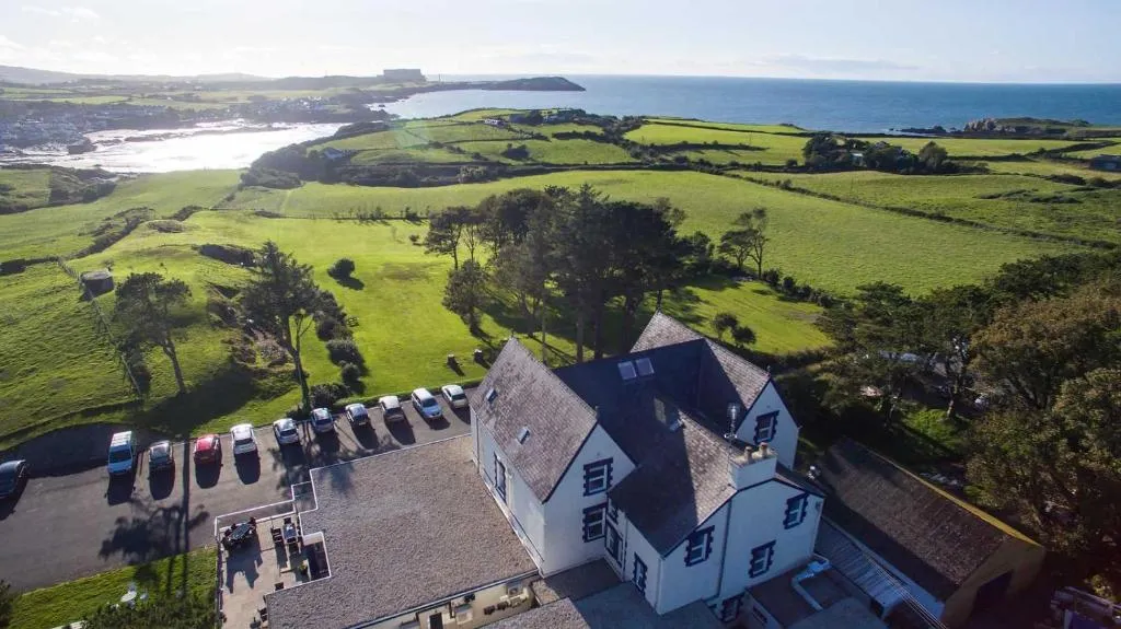 Gwesty Gadlys Hotel, hotel in Cemaes Bay